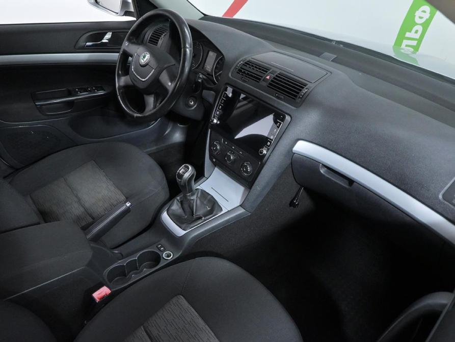 Skoda Octavia II (A5) Рестайлинг Москва  - изображение 10