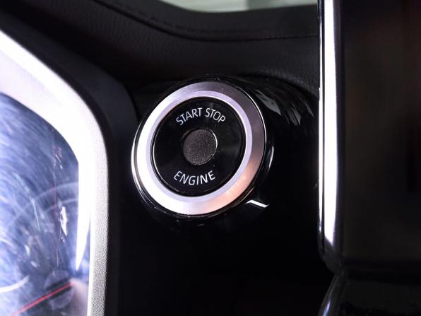 Toyota Land Cruiser 300 Series с пробегом 2021 года, цена 9 559 000 рублей, 101009 км, внедорожник, Автокод Объявления