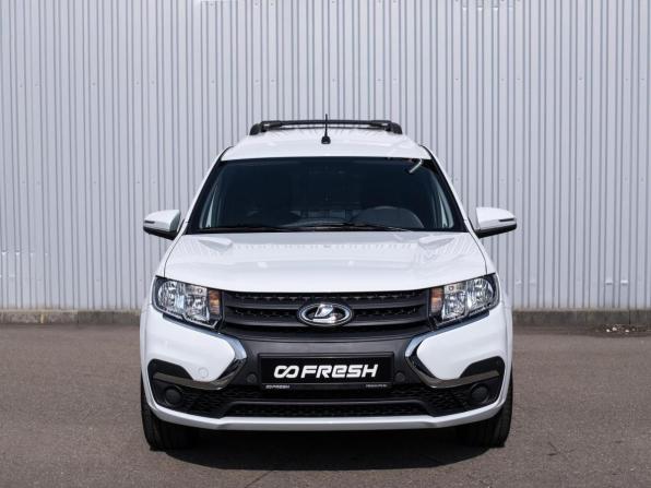 Lada (ВАЗ) Largus I Рестайлинг с пробегом 2024 года, цена 1 299 000 рублей, 5495 км, фургон, Автокод Объявления