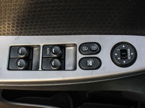Hyundai Solaris I Рестайлинг с пробегом 2015 года, цена 986 000 рублей, 84196 км, хэтчбек, Автокод Объявления