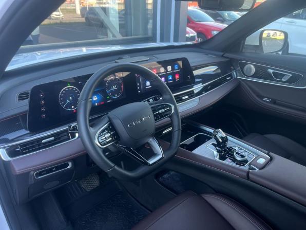 Chery Tiggo 7L I с пробегом 2024 года, цена 2 535 000 рублей, 4200 км, внедорожник, Автокод Объявления