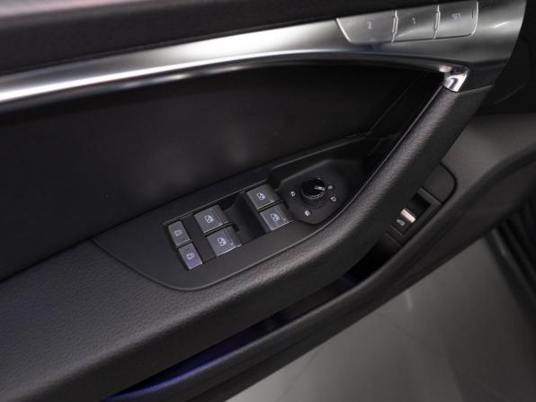 Audi A6 V (C8) с пробегом 2019 года, цена 4 340 000 рублей, 81367 км, седан, Автокод Объявления