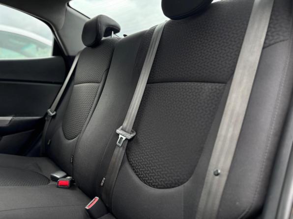 Kia Rio III Рестайлинг с пробегом 2016 года, цена 895 000 рублей, 121646 км, седан, Автокод Объявления