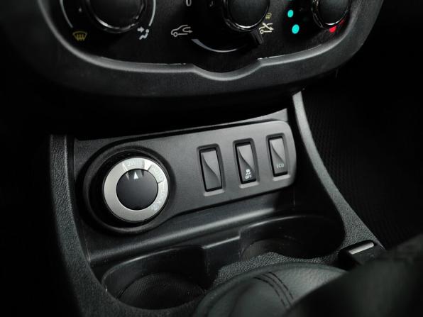 Renault Duster I Рестайлинг с пробегом 2018 года, цена 1 104 000 рублей, 182217 км, внедорожник, Автокод Объявления
