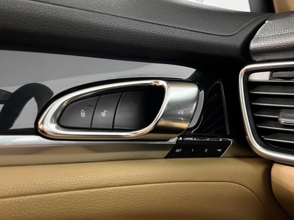 Porsche Panamera I Рестайлинг с пробегом 2016 года, цена 3 849 900 рублей, 123915 км, лифтбек, Автокод Объявления