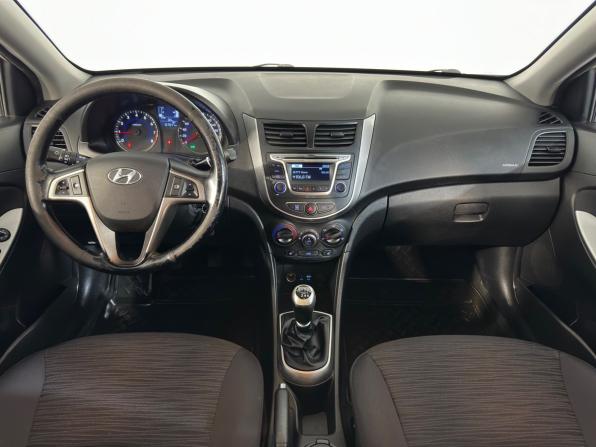 Hyundai Solaris I Рестайлинг с пробегом 2015 года, цена 959 900 рублей, 157515 км, седан, Автокод Объявления