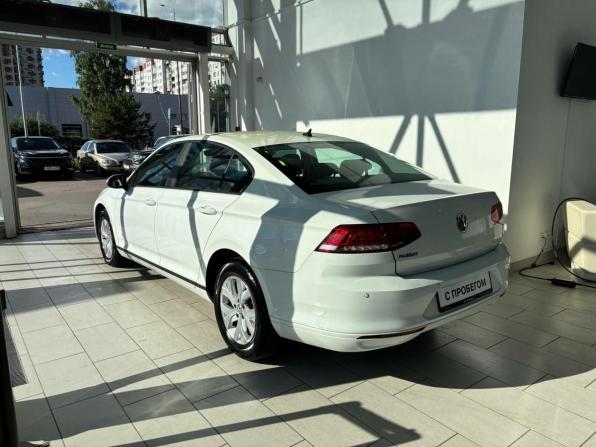 Volkswagen Passat B8 с пробегом 2017 года, цена 1 999 000 рублей, 51202 км, седан, Автокод Объявления