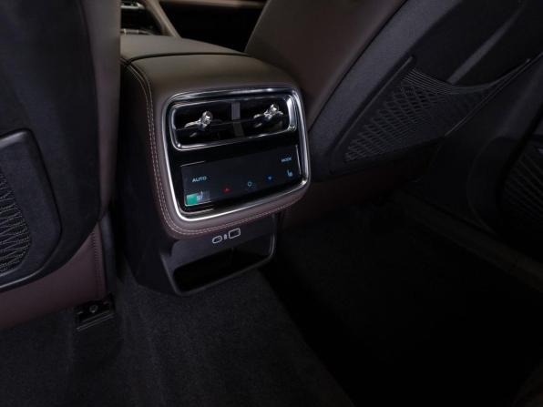 Geely Monjaro I Рестайлинг 2 с пробегом 2025 года, цена 4 250 000 рублей, 15 км, внедорожник, Автокод Объявления