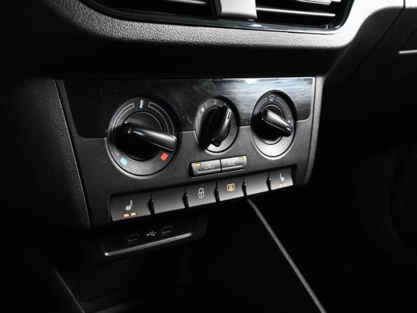 Skoda Rapid II с пробегом 2021 года, цена 1 385 000 рублей, 62683 км, лифтбек, Автокод Объявления
