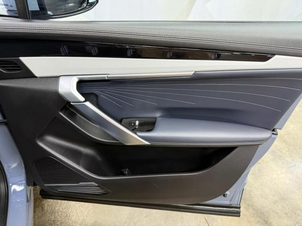Geely Atlas II с пробегом 2024 года, цена 3 090 000 рублей, 45768 км, внедорожник, Автокод Объявления