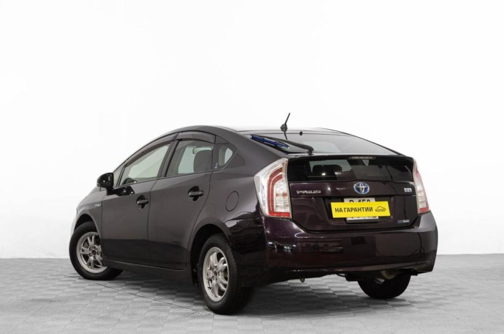 Toyota Prius III Рестайлинг (XW30) Барнаул  - изображение 7