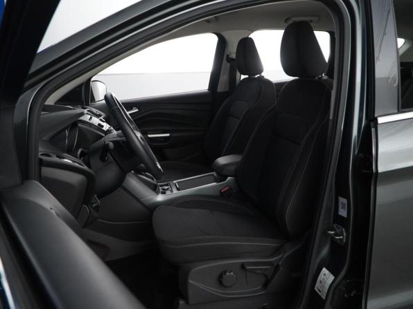 Ford Kuga II Рестайлинг с пробегом 2018 года, цена 1 849 077 рублей, 40034 км, внедорожник, Автокод Объявления
