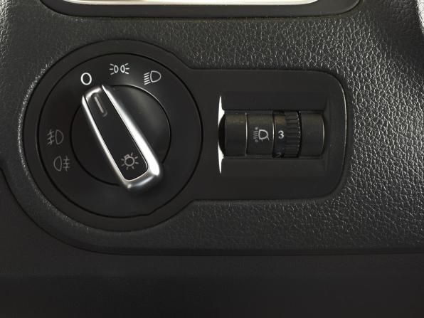 Volkswagen Polo V Рестайлинг с пробегом 2016 года, цена 1 179 995 рублей, 132775 км, седан, Автокод Объявления