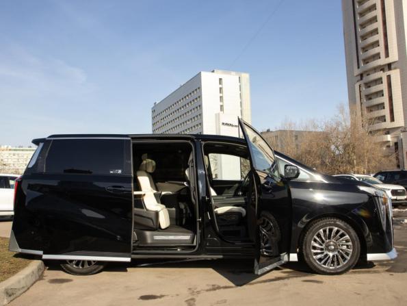 GAC M8 с пробегом 2024 года, цена 4 350 000 рублей, 49826 км, минивэн, Автокод Объявления