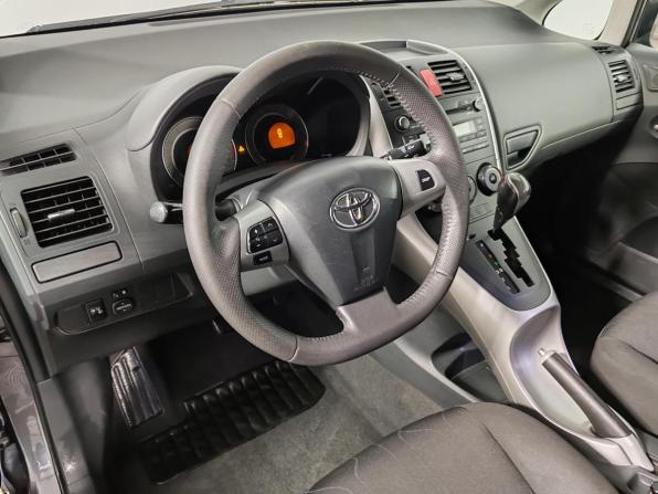 Toyota Auris I Рестайлинг с пробегом 2012 года, цена 1 145 000 рублей, 106287 км, хэтчбек, Автокод Объявления