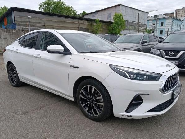 JAC J7 I с пробегом 2023 года, цена 1 099 000 рублей, 41000 км, лифтбек, Автокод Объявления