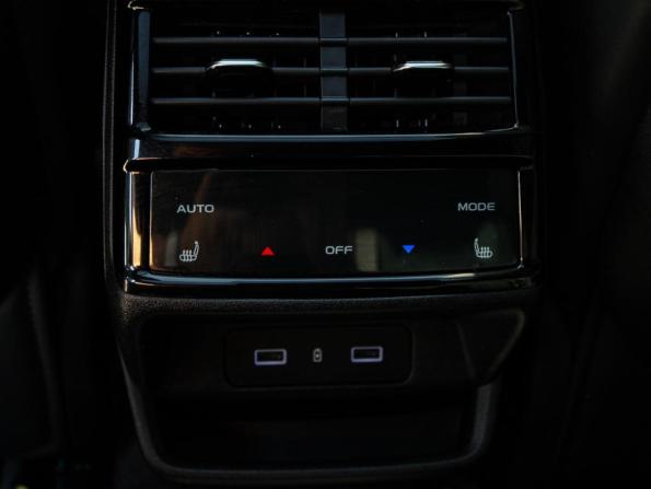 Geely Monjaro I с пробегом 2023 года, цена 3 200 000 рублей, 45946 км, внедорожник, Автокод Объявления