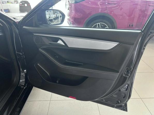 JAC J7 I с пробегом 2023 года, цена 1 430 000 рублей, 38200 км, хэтчбек, Автокод Объявления