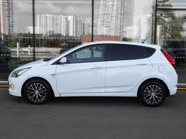 Hyundai Solaris I Рестайлинг с пробегом 2015 года, цена 998 000 рублей, 141165 км, хэтчбек, Автокод Объявления