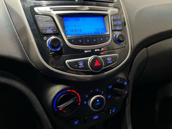 Hyundai Solaris I с пробегом 2011 года, цена 675 000 рублей, 233751 км, седан, Автокод Объявления
