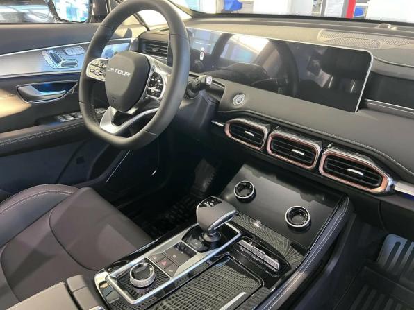JETOUR X70+ I Рестайлинг с пробегом 2024 года, цена 2 650 000 рублей, 537 км, внедорожник, Автокод Объявления
