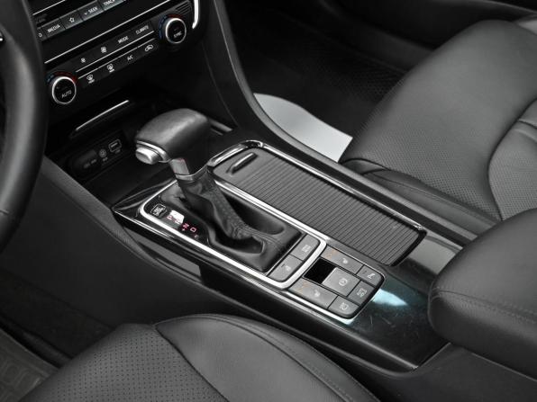 Kia Optima IV Рестайлинг с пробегом 2018 года, цена 1 649 000 рублей, 168000 км, седан, Автокод Объявления