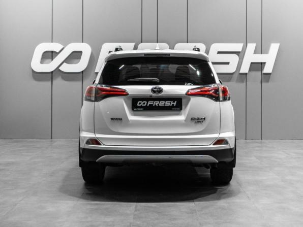 Toyota RAV4 IV (XA40) Рестайлинг с пробегом 2017 года, цена 2 800 000 рублей, 190025 км, внедорожник, Автокод Объявления