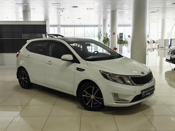 Kia Rio III с пробегом 2015 года, цена 875 000 рублей, 65970 км, хэтчбек, Автокод Объявления