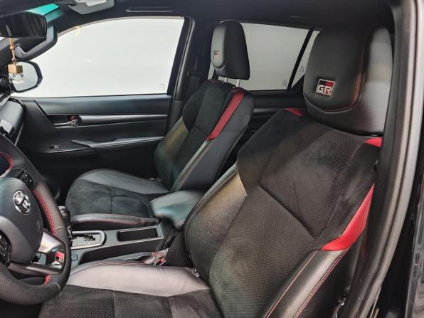 Toyota Hilux VIII Рестайлинг 2 с пробегом 2022 года, цена 5 695 000 рублей, 63000 км, пикап, Автокод Объявления