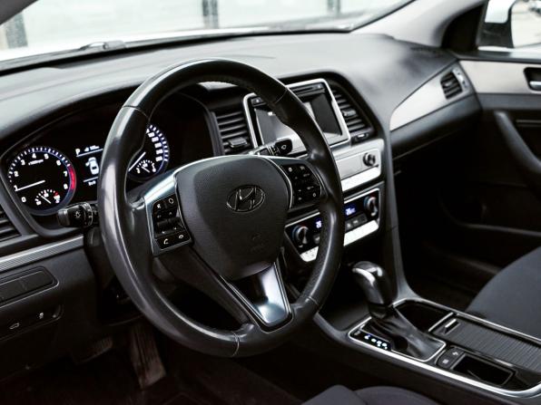 Hyundai Sonata VII (LF) Рестайлинг с пробегом 2017 года, цена 1 685 000 рублей, 100089 км, седан, Автокод Объявления