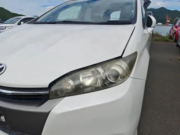 Toyota Wish II Рестайлинг с пробегом 2016 года, цена 1 600 000 рублей, 86892 км, минивэн, Автокод Объявления