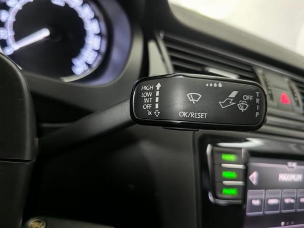 Skoda Rapid I Рестайлинг с пробегом 2017 года, цена 1 240 000 рублей, 140095 км, лифтбек, Автокод Объявления