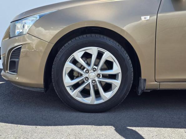 Chevrolet Cruze I Рестайлинг с пробегом 2013 года, цена 949 000 рублей, 180460 км, хэтчбек, Автокод Объявления