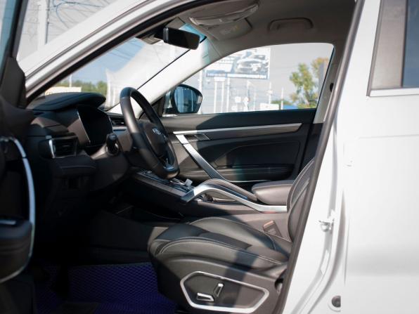 Geely Atlas Pro с пробегом 2022 года, цена 1 870 000 рублей, 49170 км, внедорожник, Автокод Объявления