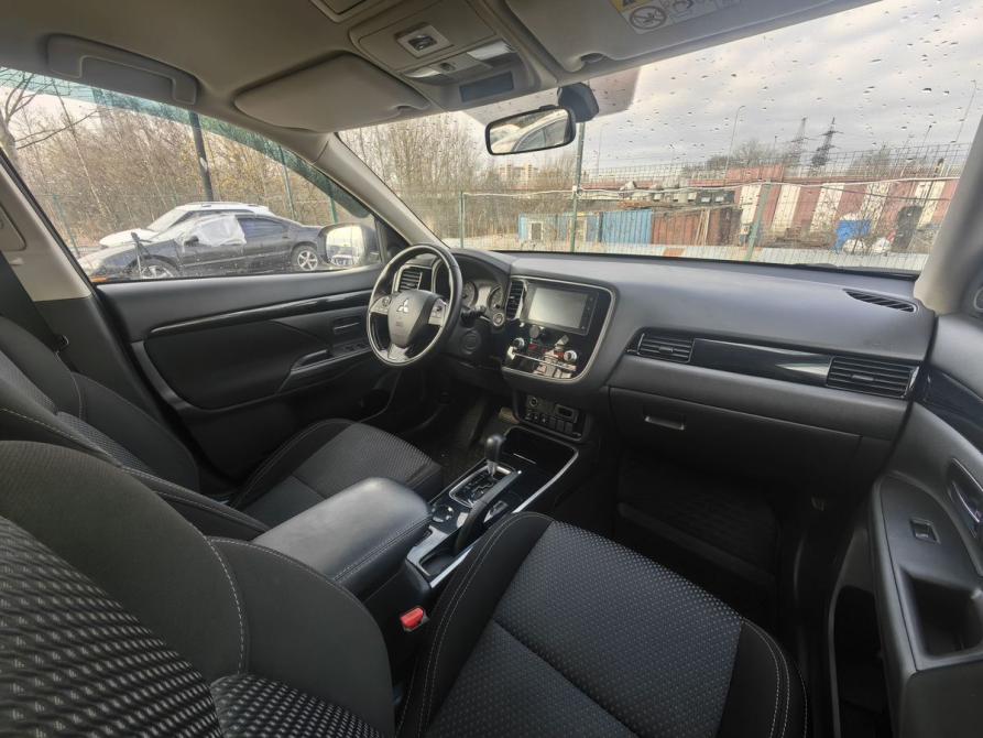 Mitsubishi Outlander III Рестайлинг 3 Санкт-Петербург  - изображение 9