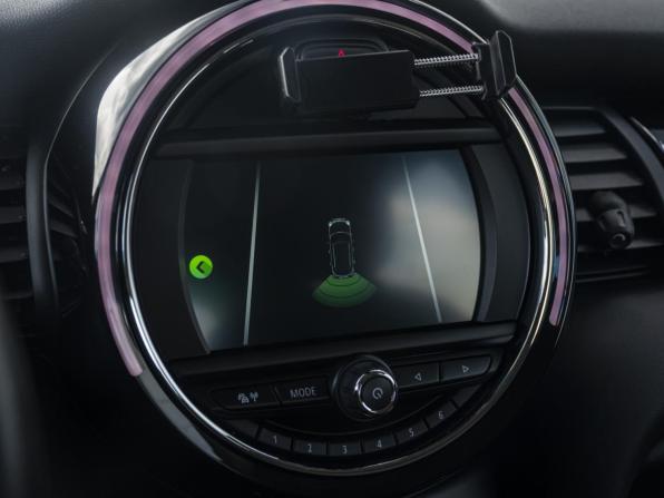 Mini Hatch III (F55/F56) Рестайлинг с пробегом 2019 года, цена 2 290 000 рублей, 26024 км, хэтчбек, Автокод Объявления