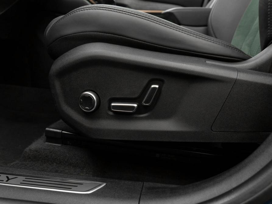 Geely Monjaro I Москва  - изображение 19
