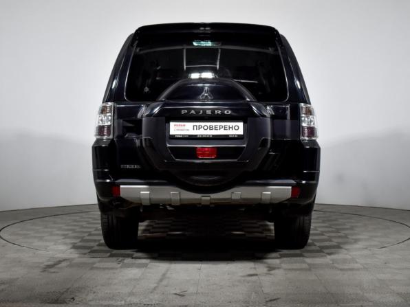 Mitsubishi Pajero IV Рестайлинг 2 с пробегом 2018 года, цена 2 650 000 рублей, 178000 км, внедорожник, Автокод Объявления