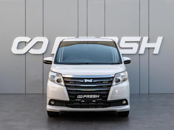 Toyota Noah III (R80) с пробегом 2015 года, цена 1 745 000 рублей, 199448 км, минивэн, Автокод Объявления