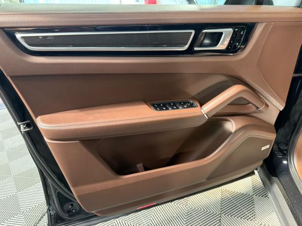 Porsche Cayenne III с пробегом 2021 года, цена 9 285 000 рублей, 65000 км, внедорожник, Автокод Объявления