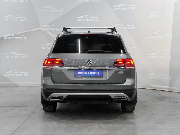 Volkswagen Teramont I с пробегом 2018 года, цена 3 100 000 рублей, 132700 км, внедорожник, Автокод Объявления