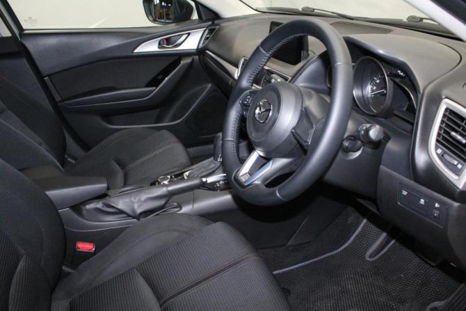 Mazda Axela III Рестайлинг с пробегом 2017 года, цена 1 199 000 рублей, 228279 км, хэтчбек, Автокод Объявления