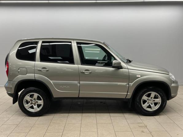 Chevrolet Niva I Рестайлинг с пробегом 2016 года, цена 555 000 рублей, 109247 км, внедорожник, Автокод Объявления