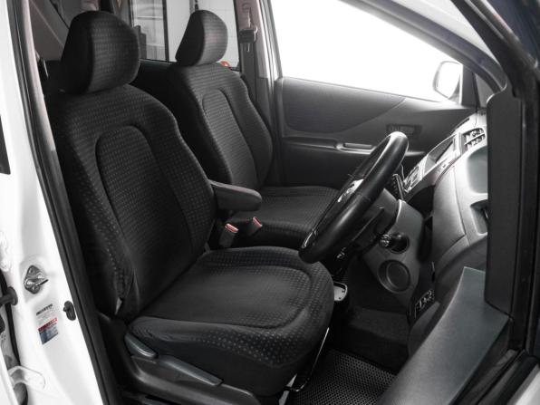 Toyota Ractis I с пробегом 2009 года, цена 629 000 рублей, 260230 км, хэтчбек, Автокод Объявления