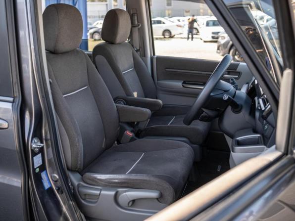 Honda Stepwgn V с пробегом 2015 года, цена 1 799 000 рублей, 176569 км, минивэн, Автокод Объявления