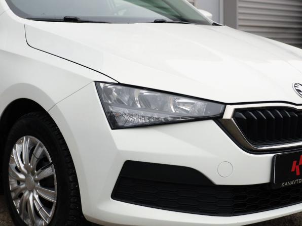 Skoda Rapid II с пробегом 2021 года, цена 1 445 000 рублей, 71820 км, лифтбек, Автокод Объявления