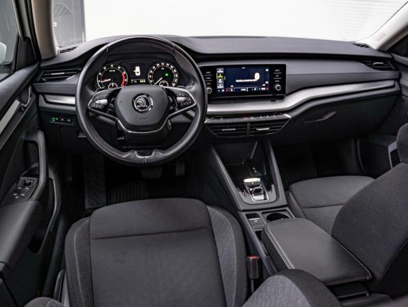 Skoda Octavia IV (A8) с пробегом 2021 года, цена 2 450 000 рублей, 60132 км, лифтбек, Автокод Объявления