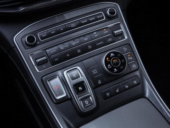 Hyundai Santa Fe IV Рестайлинг с пробегом 2022 года, цена 4 008 410 рублей, 70016 км, внедорожник, Автокод Объявления