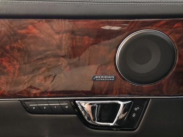 Jaguar XJ IV (X351) Рестайлинг с пробегом 2016 года, цена 2 260 000 рублей, 115842 км, седан, Автокод Объявления