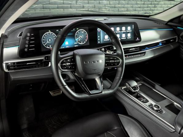 Chery Arrizo 8 с пробегом 2023 года, цена 2 240 000 рублей, 22872 км, седан, Автокод Объявления